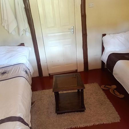 The Great Circle Lodge Наньюки Экстерьер фото