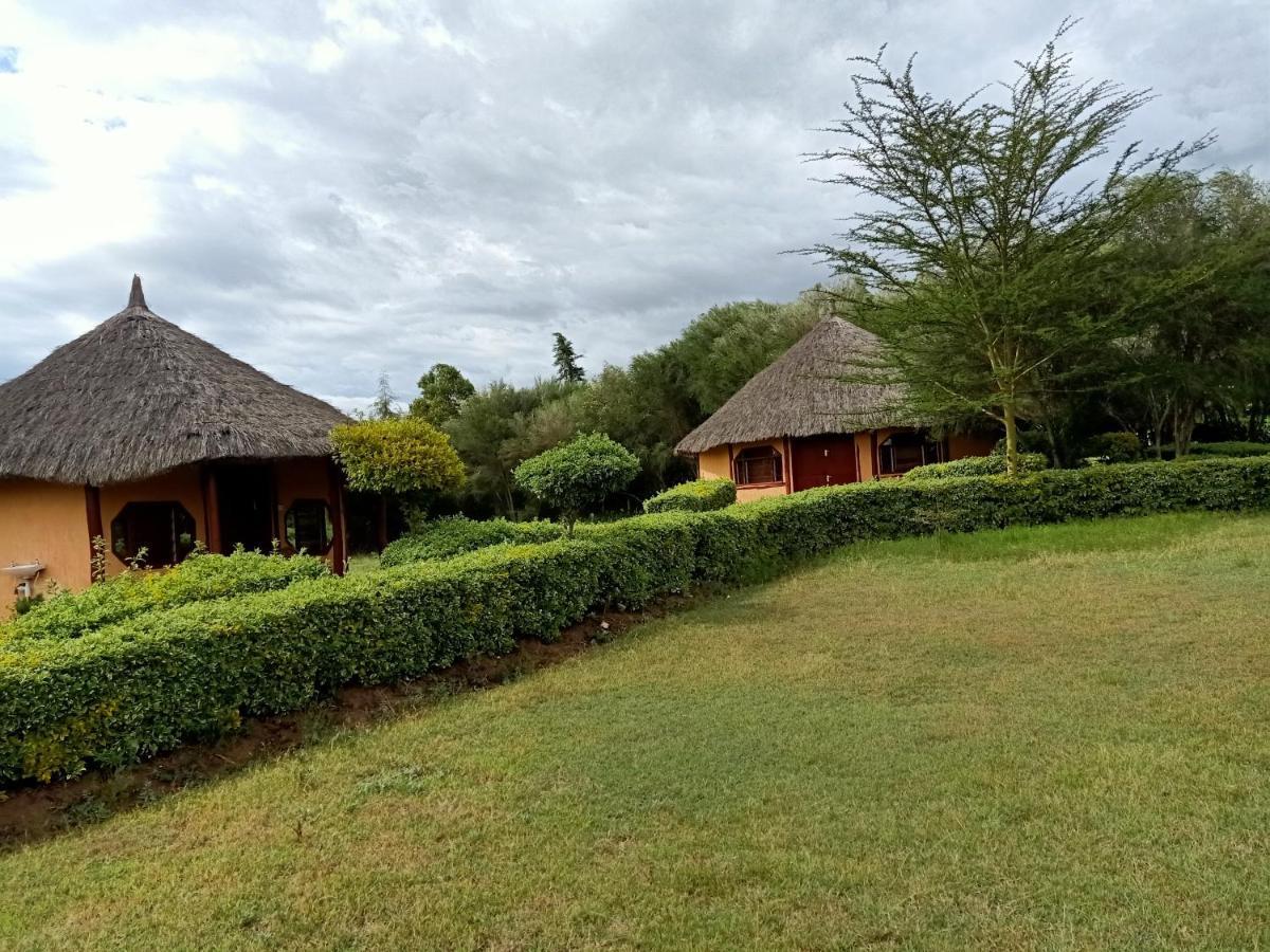 The Great Circle Lodge Наньюки Экстерьер фото