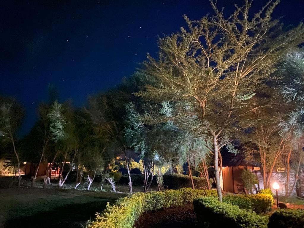 The Great Circle Lodge Наньюки Экстерьер фото