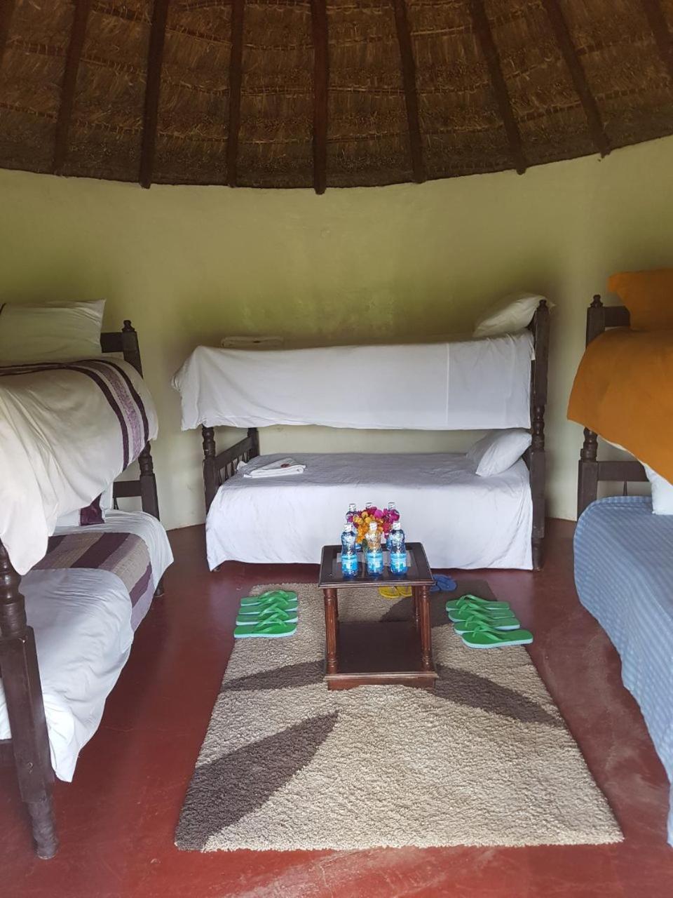 The Great Circle Lodge Наньюки Экстерьер фото