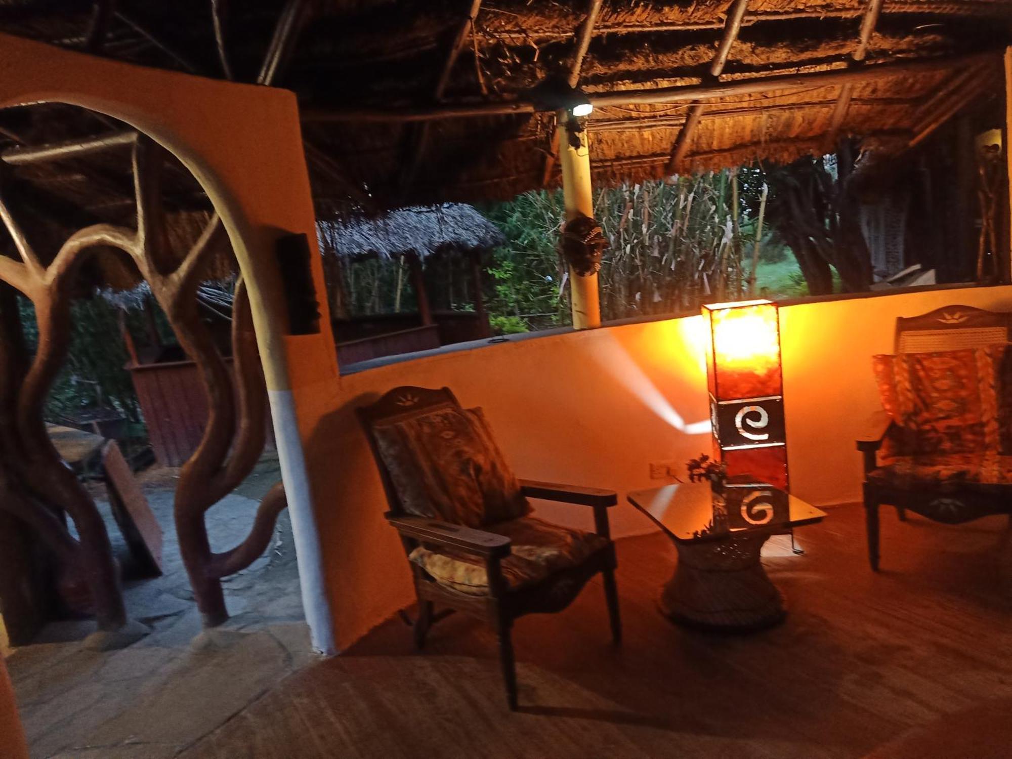 The Great Circle Lodge Наньюки Экстерьер фото