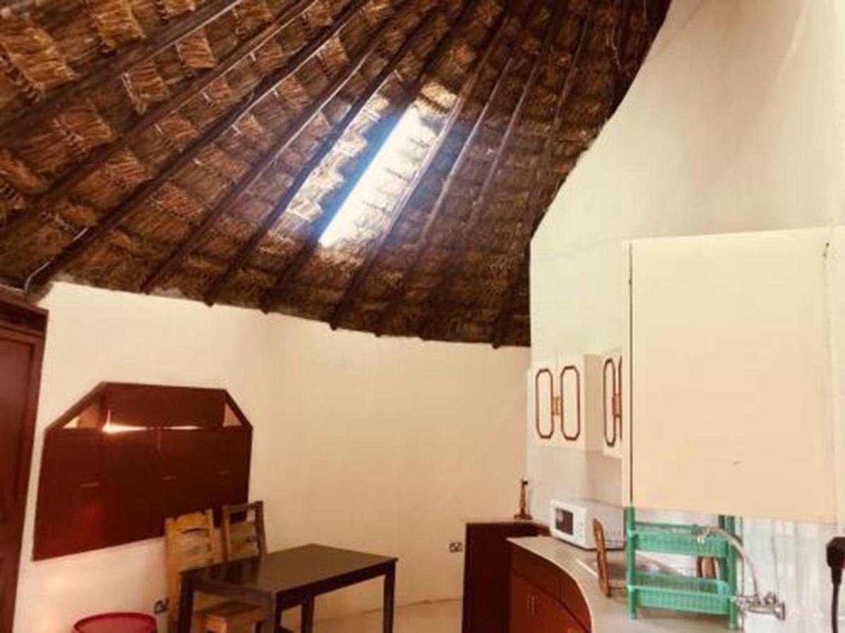 The Great Circle Lodge Наньюки Экстерьер фото